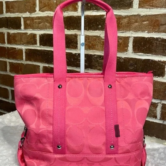 Coach LIKE NEW! Kyra Daisy Hot Pink Tote with Floral Accent Daisy Hangtag - Picture 3 of 14